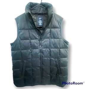 Black gap vest size medium never worn